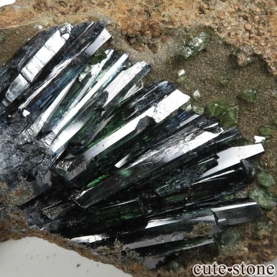 ブラジル Sao Gabriel da Cachoeira産 ビビアナイト&ラドラマイトの原石 No.7の写真2 cute stone