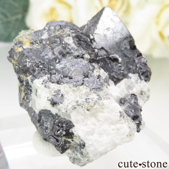 ロシア Kovdor mine産 マグネタイトの原石 No.2の写真1 cute stone