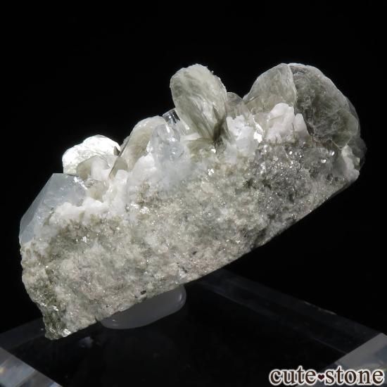 パキスタン Chumar Bakhoor産 アクアマリン&モスコバイト&アルバイトの原石 No.18の写真1 cute stone