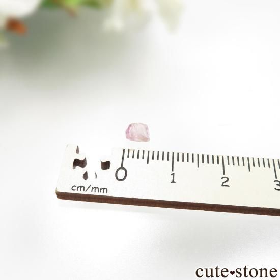 メレラニ産 ピンク×イエローゾイサイトの結晶(原石)No.108の写真3 cute stone