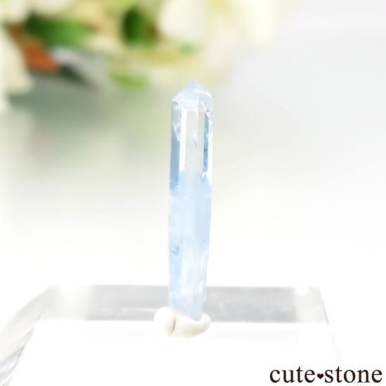 ナミビア エロンゴ産 ジェレメジェバイト(エレミア石)の原石 No.19の写真1 cute stone