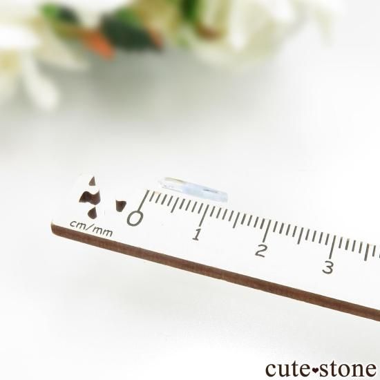 ナミビア エロンゴ産 ジェレメジェバイト(エレミア石)の原石 No.19の写真3 cute stone