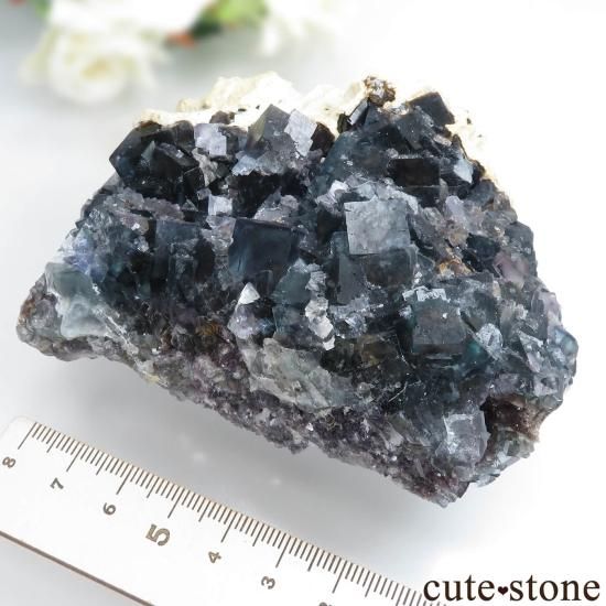 ナミビア エロンゴ産 フローライトの原石 No.18 - cute stone -