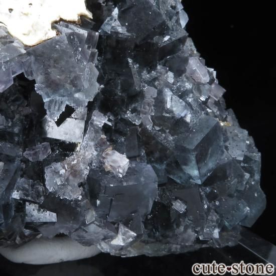 ナミビア エロンゴ産 フローライトの原石 No.18 - cute stone -