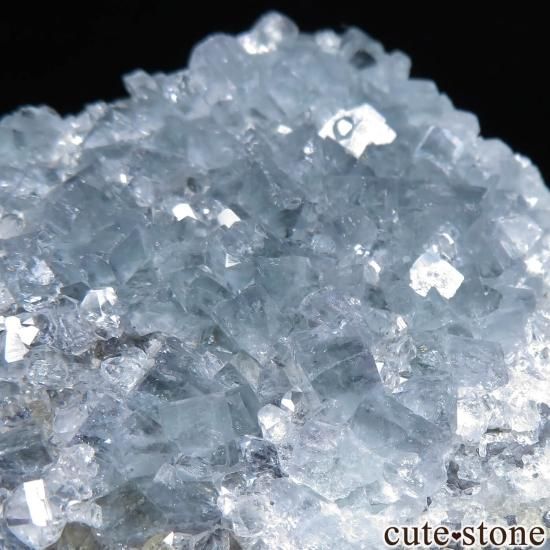 ナイジェリア Jalingo産 ブルーフローライト＆クォーツの原石 No