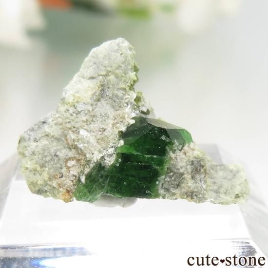 イラン Belqeys Mountain産のデマントイドガーネットの原石 No