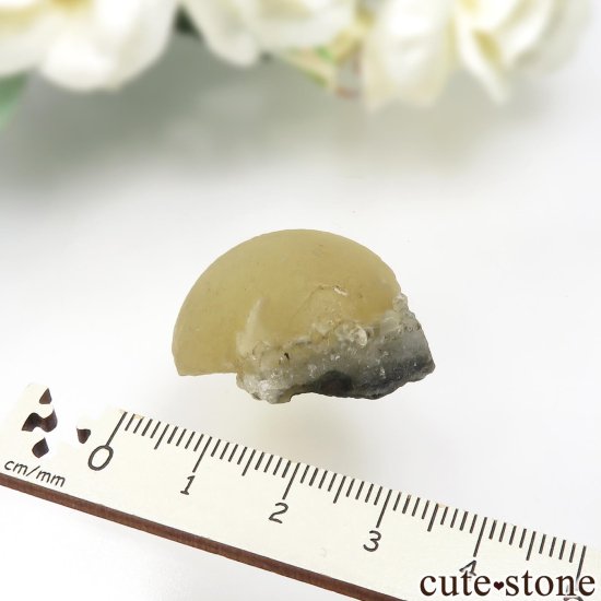 インド産 球体 イエローフローライトの原石 No.36の写真3 cute stone