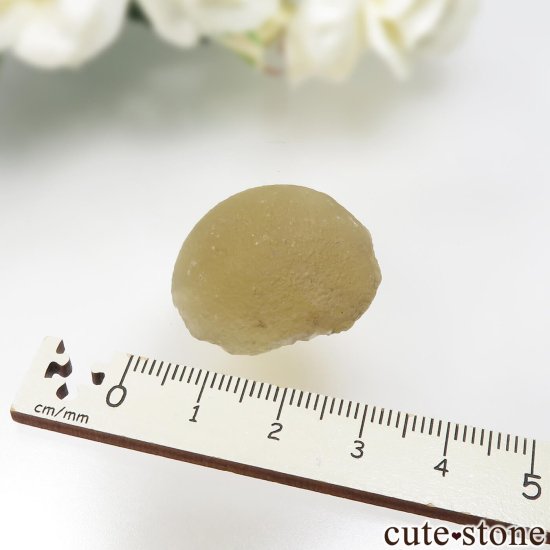 インド産 球体 イエローフローライトの原石 No.38の写真3 cute stone