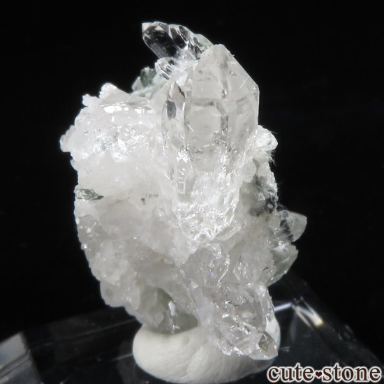 スイス Lotschental産 クォーツ（アルプス水晶）＆ビソライトの原石 No.6の写真0 cute stone