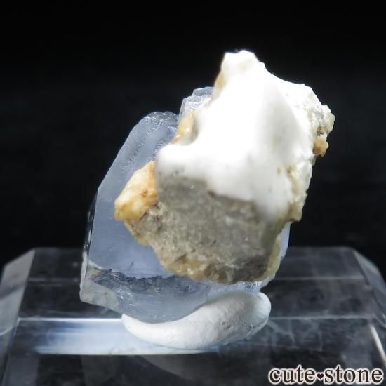 セレスタイト キャビネットサイズ：セレスタイト（天青石）原石 802g