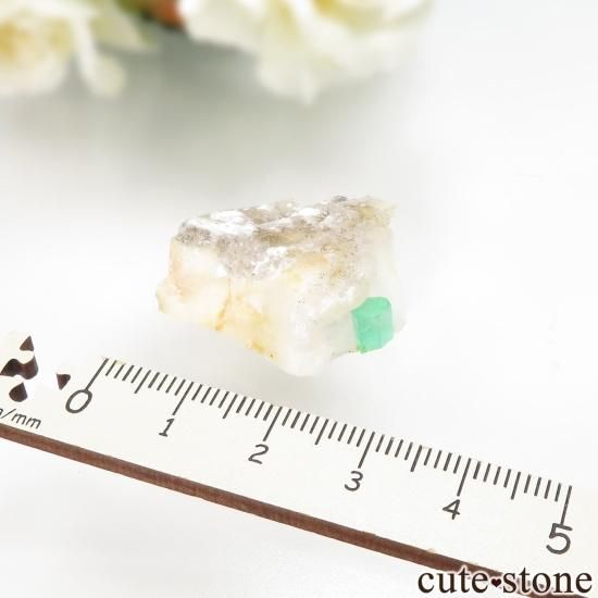 エメラルド コロンビア産 鉱石 鉱物 ミネラル 標本 原石 母岩付き コロンビア Muzo産 エメラルドの母岩付き原石 No.14 - cute stone -