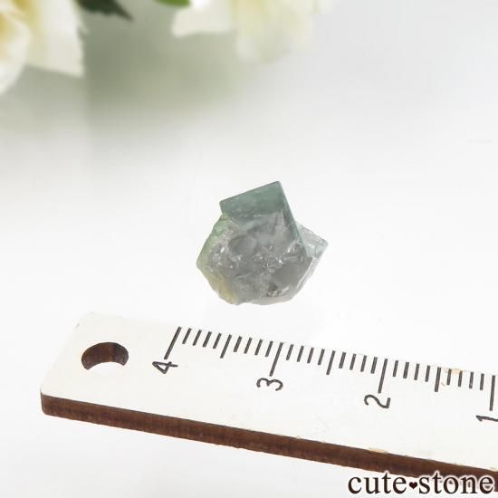 イングランド Rogerley Mine鉱山産 強蛍光 フローライトの原石 No.24の写真3 cute stone