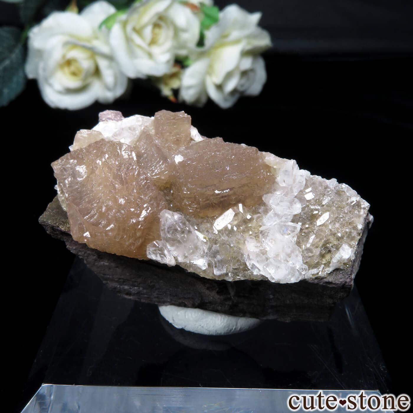 南アフリカ産 オルミアイト オルミ石 鉱物標本 原石 南アフリカ N'Chwaning Mines産 オルミアイト＆カルサイトの原石