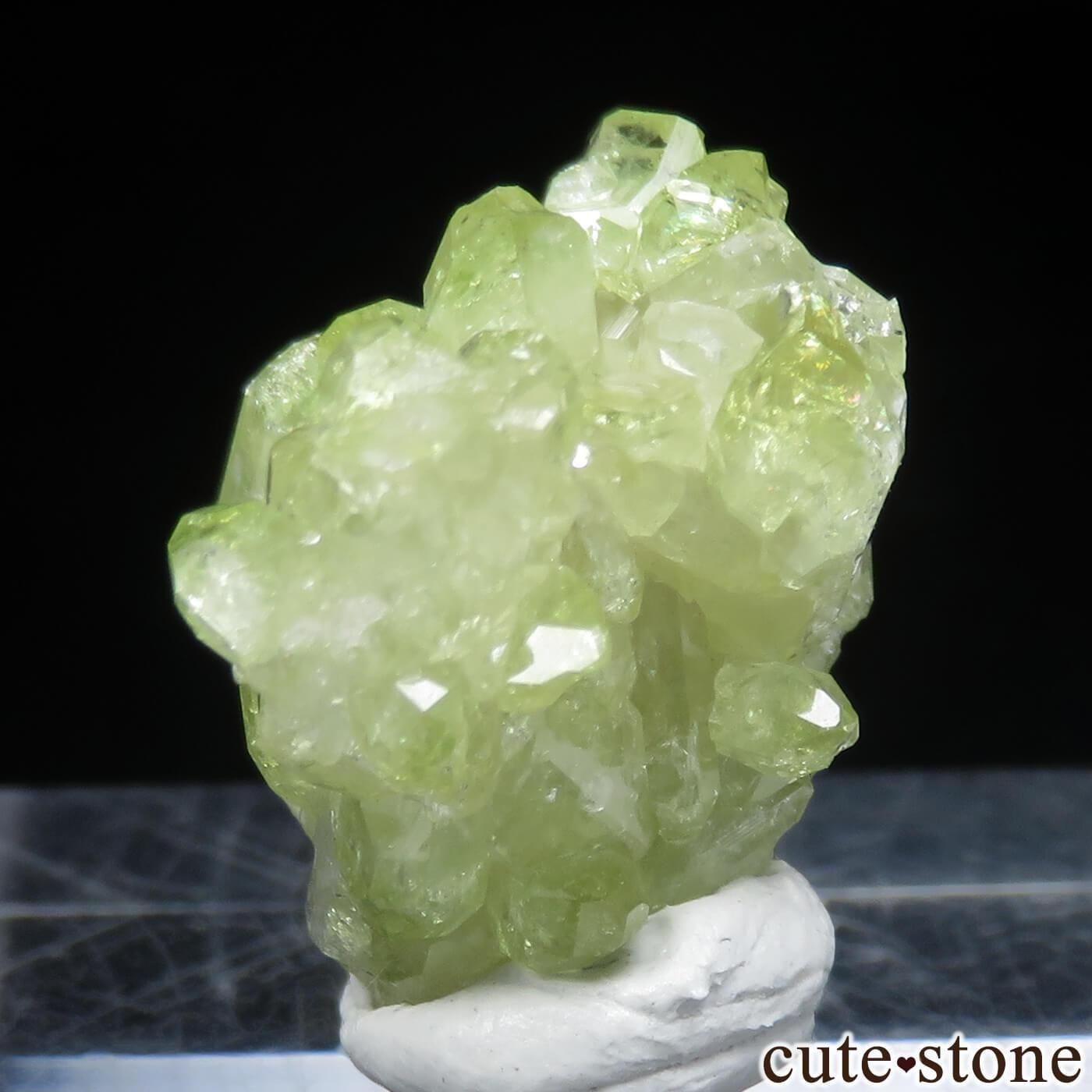 カナダ ケベック州 Jeffrey Mine産 ベスビアナイトの原石 No.16 - cute