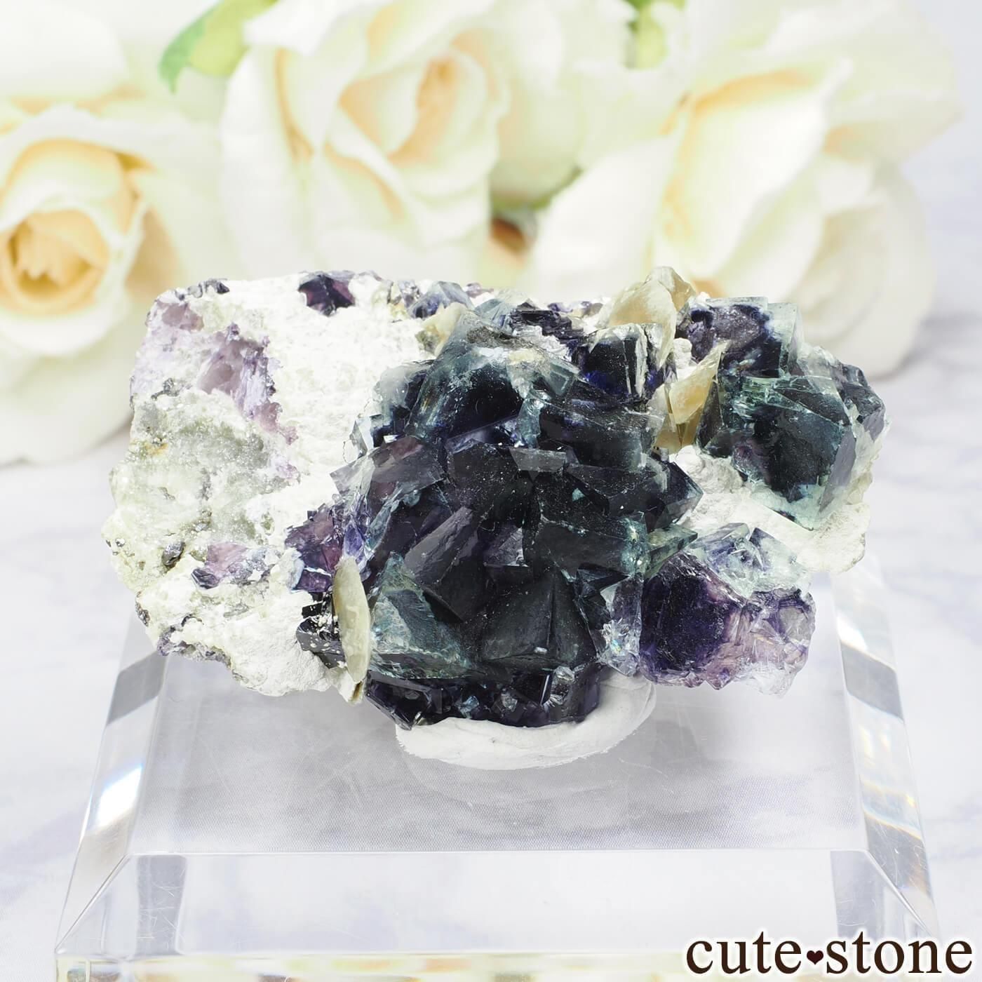 360 中国　内モンゴル産　パイライト&フローライト 360 中国 内モンゴル産 パイライト&フローライト 中国・内