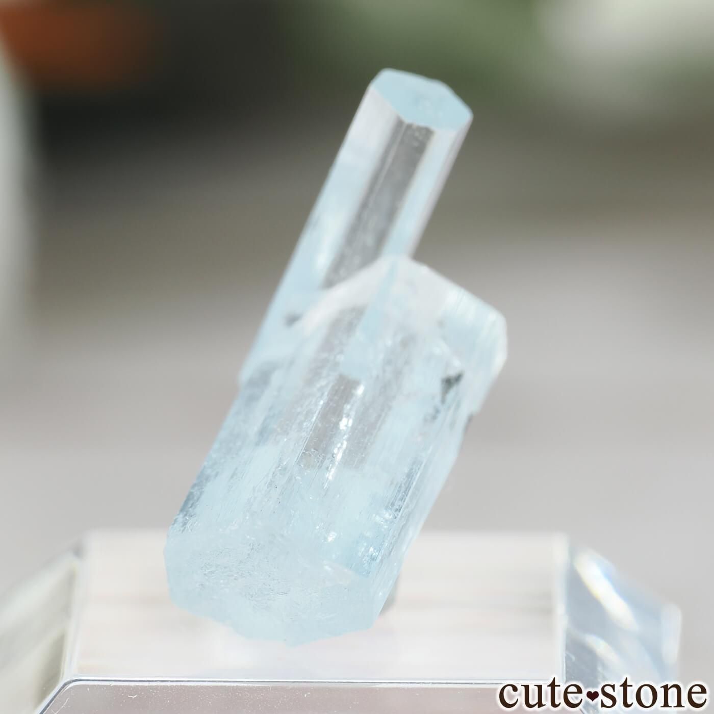 ナミビア エロンゴ産 アクアマリンの原石 No.72 - cute stone -