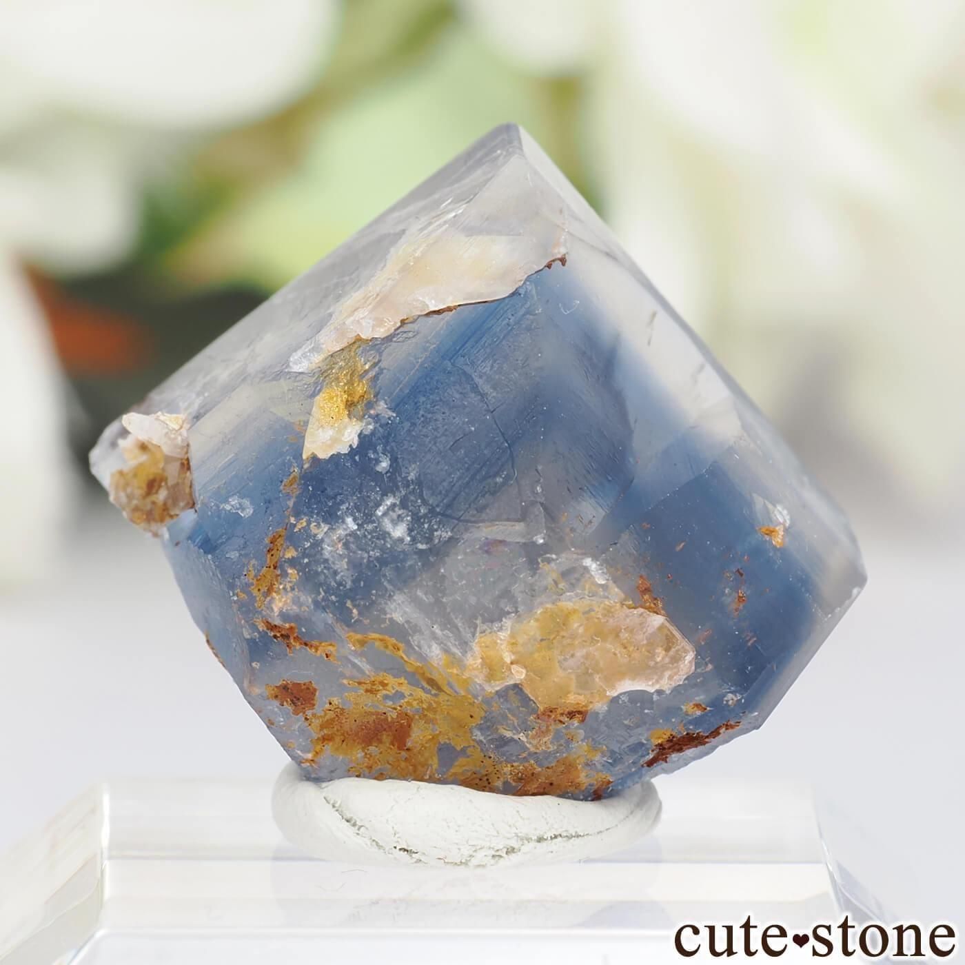 ドイツ Todtnau産(ブラックフォレスト) フローライトの原石 No.6の写真1 cute stone