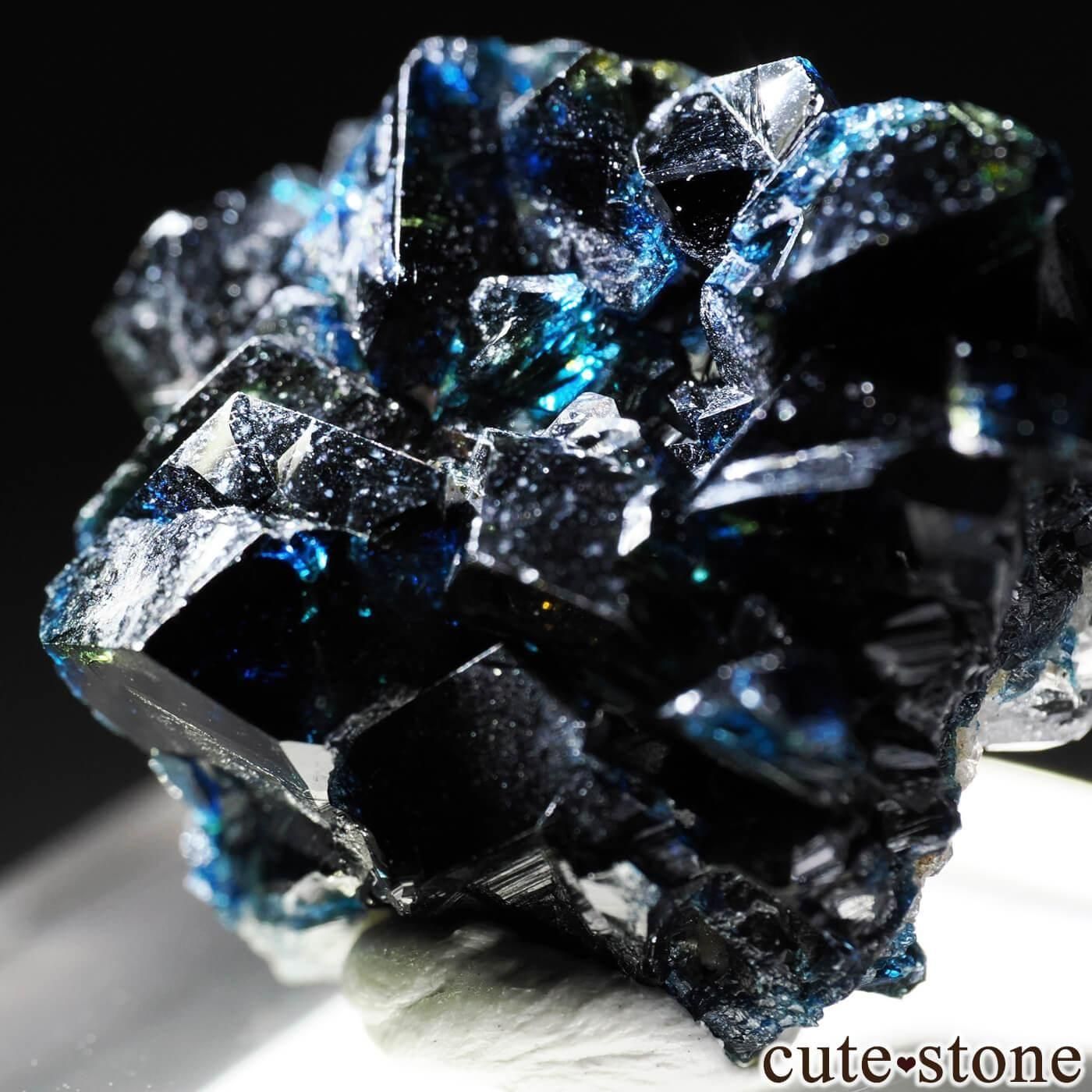 カナダ ユーコン Crosscut Creek産 ラズライト(天藍石)の原石 No.3