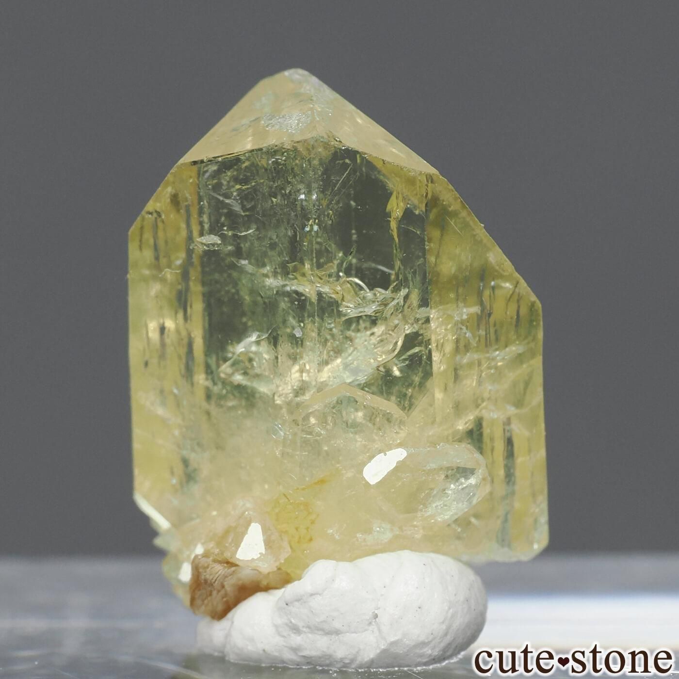 ブラジル Linopolis産 ブラジリアナイトの原石 No.19の写真1 cute stone