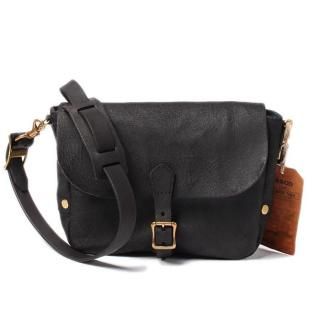 <img class='new_mark_img1' src='https://img.shop-pro.jp/img/new/icons20.gif' style='border:none;display:inline;margin:0px;padding:0px;width:auto;' /> VASCO LEATHER POSTMAN MINI SHOULDER BAG ROUGH OUT BLACK VS-249LR  쥶 ݥȥޥ Хå ե ֥å