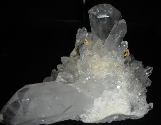 ついに巨大な水晶結晶を発見！！
