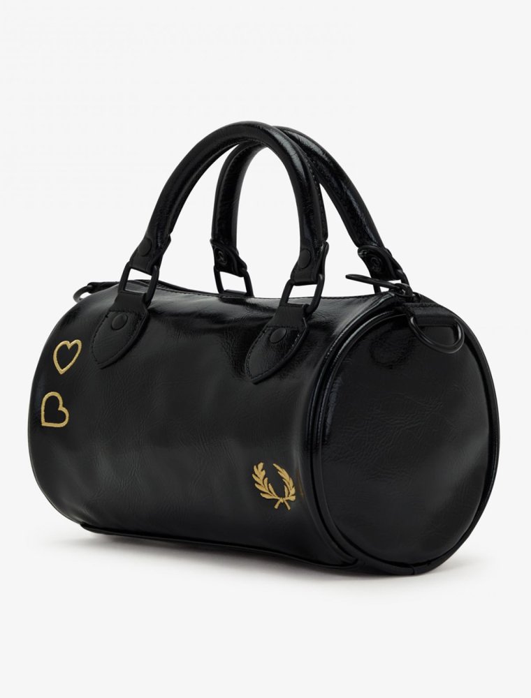 Fred Perry☆Amy Winehouse Mini Barrel Bag / 英国直輸入ピンバッジ