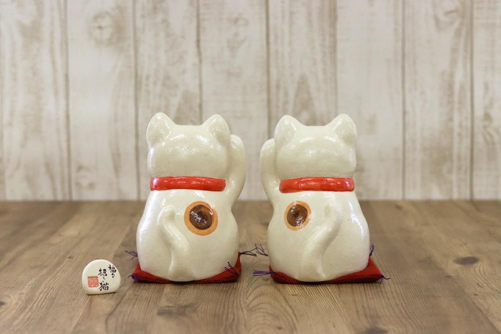 陶器の福々招き猫（大 高さ17cm） - クラフト悠季