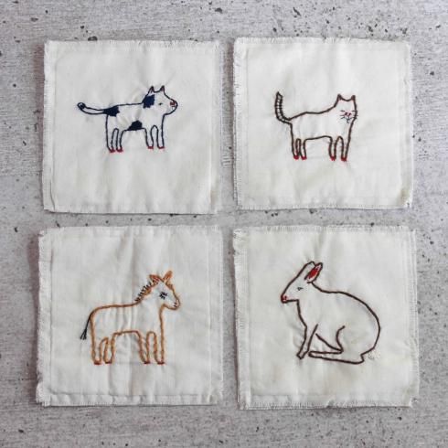  EMBROIDERED ANIMAL COASTER