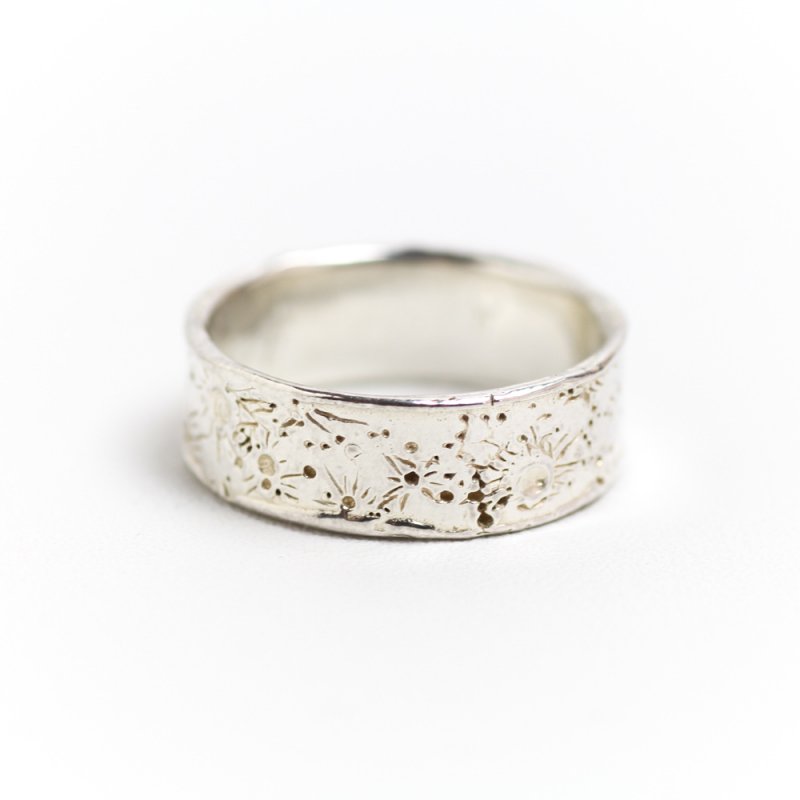 MOON CRATER RING 6MM