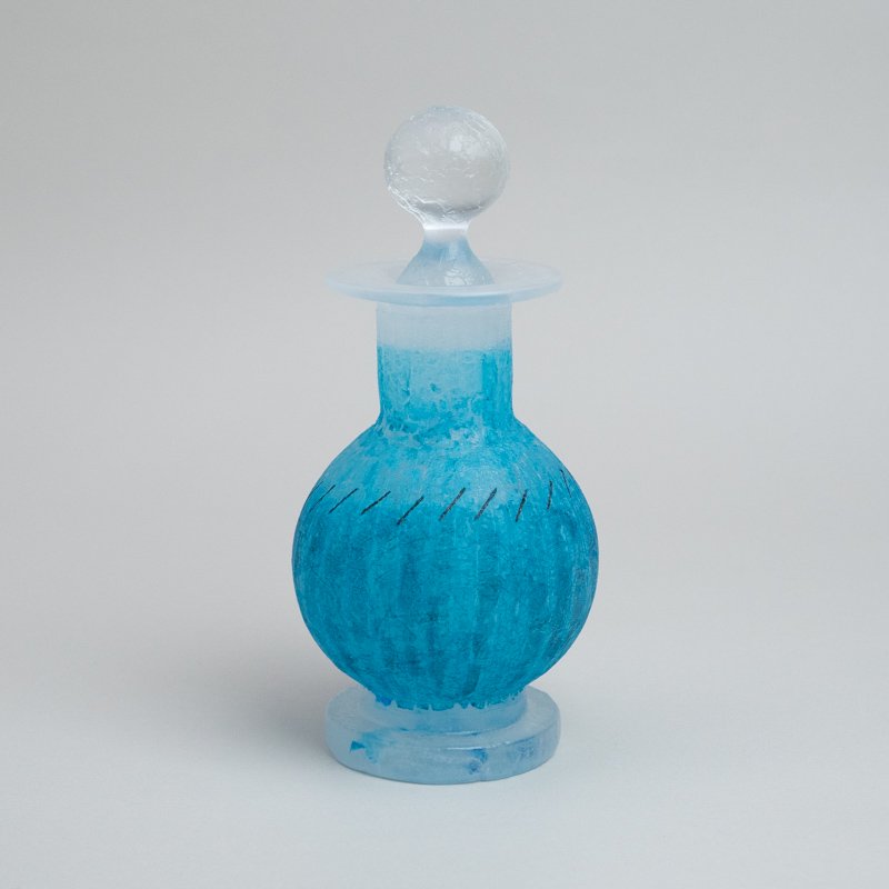  MEDICINE BOTTLE BLUE