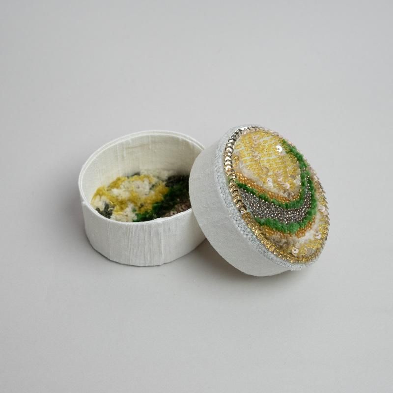  SMALL EMBROIDERY BOX