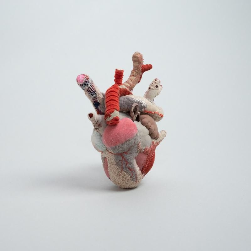 アドローザ 心臓 3点セット アドローザ 心臓 3点セット Amazon.co.jp: Ado ドキドキ秘密基地&心臓