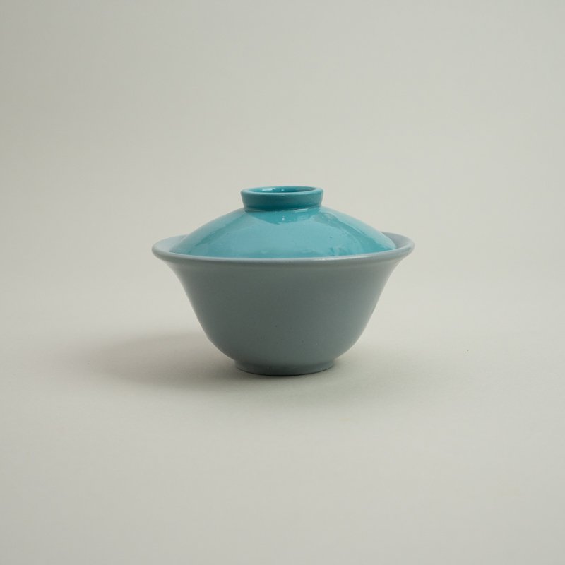  BOWL WITH A LID