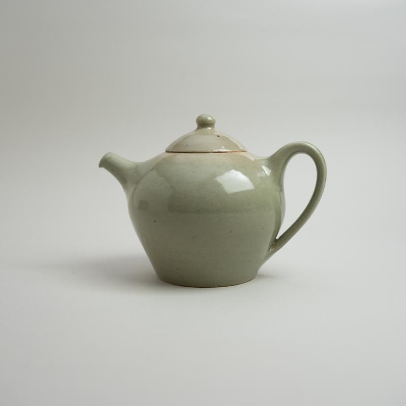  TEA POT MEDIUM -B