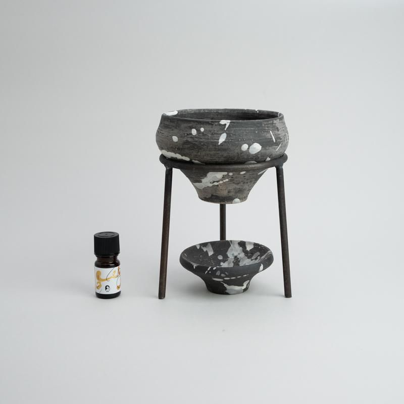  AROMA OIL POT & ESSENTIAL OIL SET #17