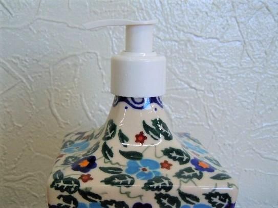 ミレナ ローションボトル 「青い小さな花」 - ポーランド陶器