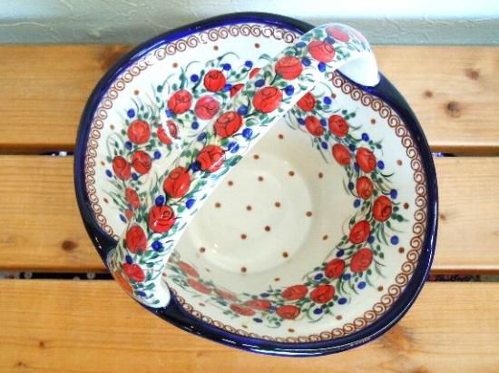 ミレナ ポーリッシュポタリーのバスケット 「風になびくつぼみ