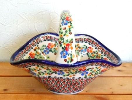 ミレナ ポーリッシュポタリーのバスケット 「やさしい小花