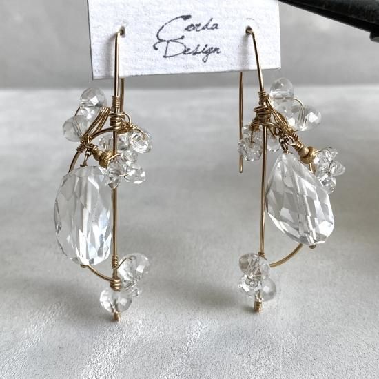 クリスタル　ピアス　新品