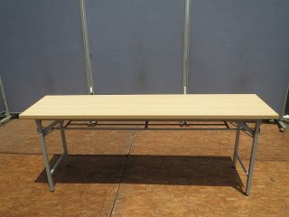 ET108071　脚折りたたみテーブル（アイリスチトセ）