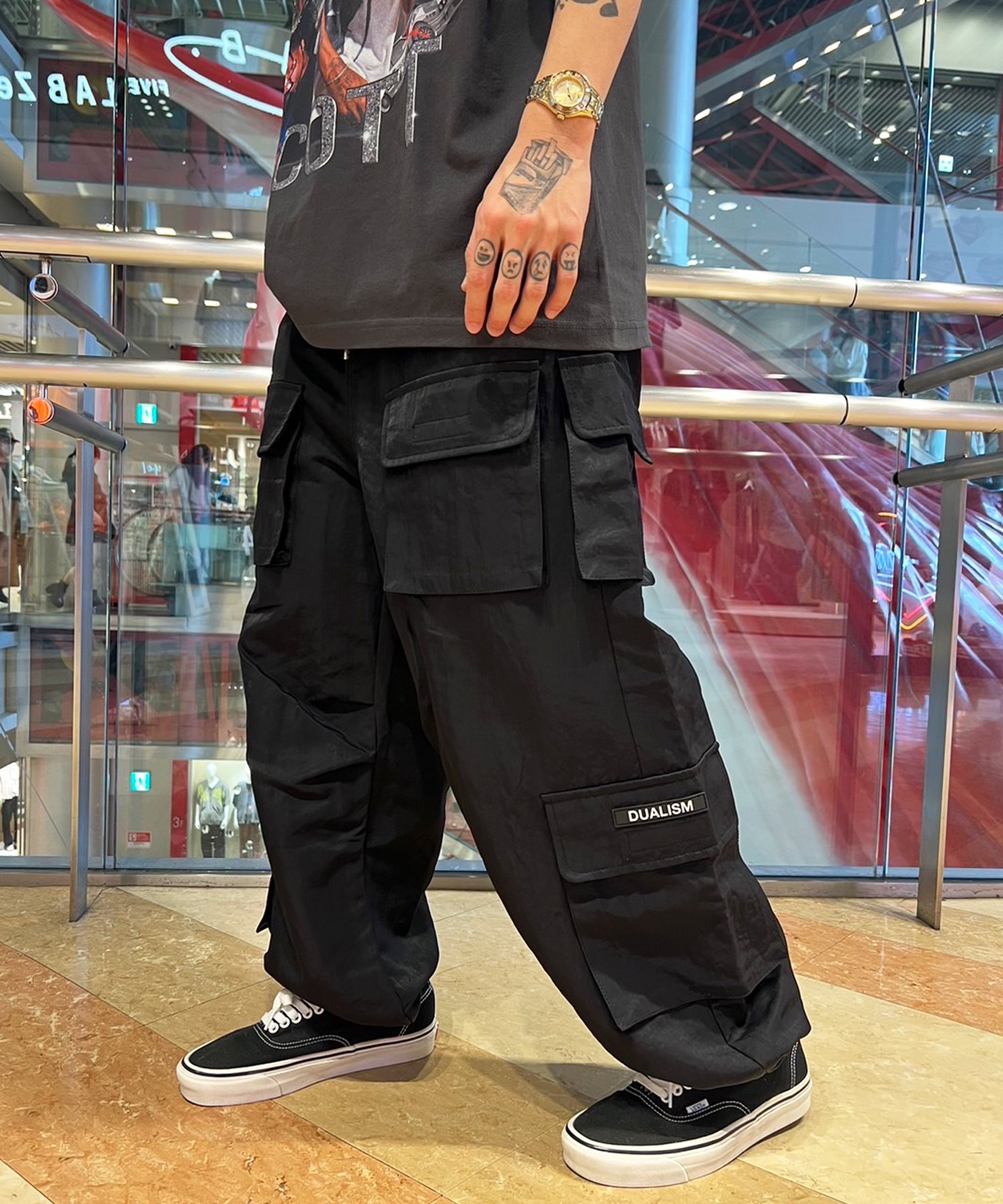 DUALISM/DLSM(デュアリズム) カーゴパンツ TECH NYLON WIDE PANTS TYPE2_公式通販サイト |  DUALISM公式通販サイト