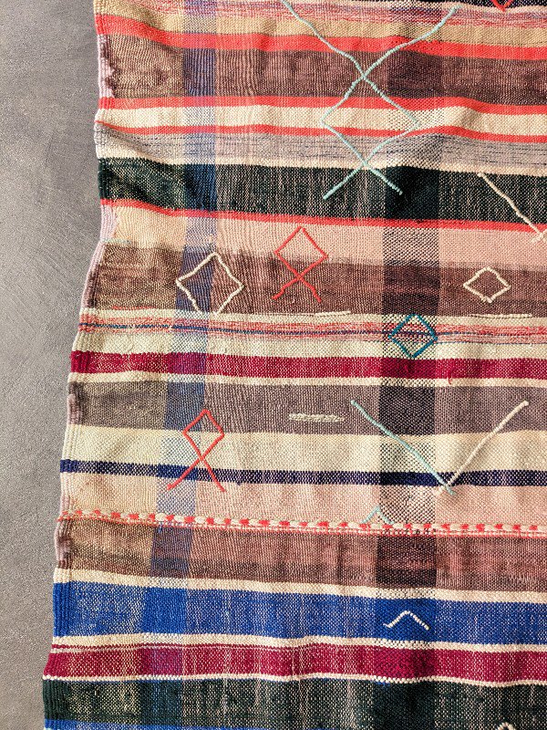 モロッコのベルベル人の手織り布Haikハイク