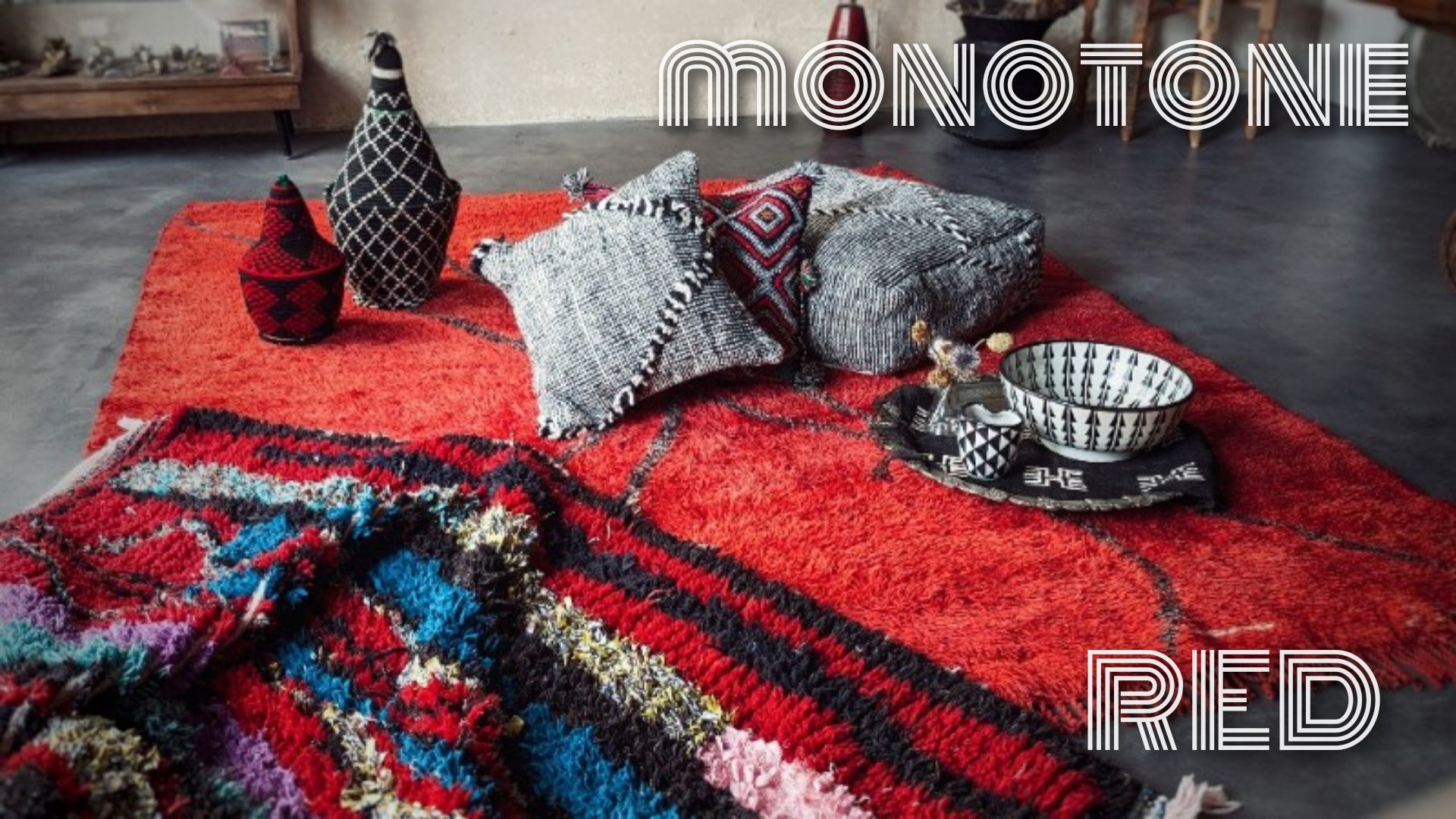 赤のモロッカンラグ/シシャワとモノトーンのモロッコ雑貨たち【Hibou