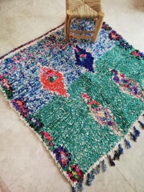 市松模様の織り込まれたシャグラグ