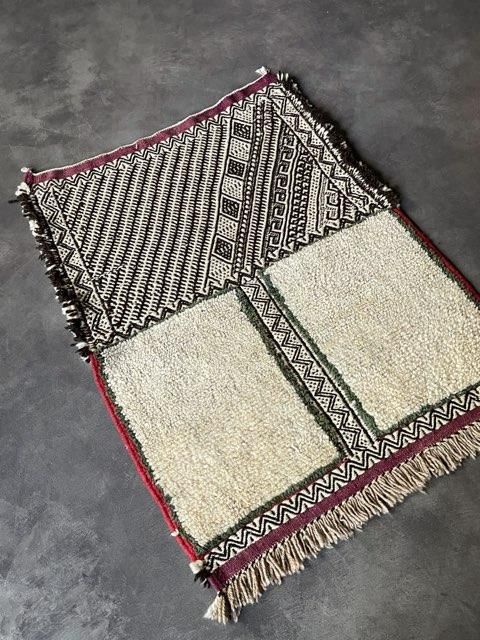 【超希少！】キリム 幾何学模様 ザナフィ モロッコラグ 手織り絨毯 ウール 超希少！】キリム 幾何学模様 ザナフィ モロッコラグ 手織り絨毯