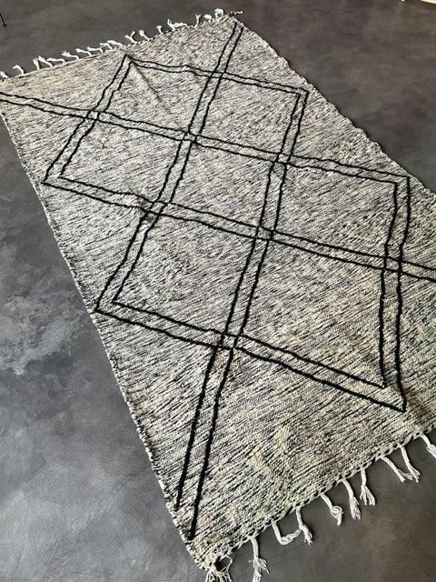 モロッコ　キリム柄 手織りラグ 約95cm x 51cm モロッコラグ「ZANAFIキリムキャメル」ブジャァッド産 ウール