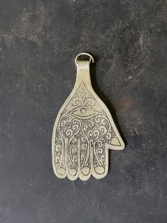 ORNAMENT-the hand of Fatima