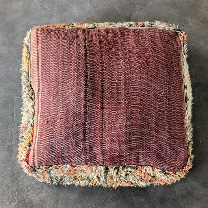 ⭐︎週末セール⭐︎モロッコ　プフ　モロッコ雑貨　ヴィンテージ モロッコ ヴィンテージラグのプフ60㎝×20㎝「モロッコインテリア