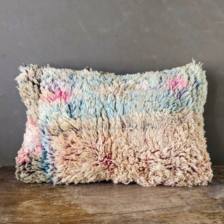 vintage rug Cushion Cover<img class='new_mark_img2' src='https://img.shop-pro.jp/img/new/icons14.gif' style='border:none;display:inline;margin:0px;padding:0px;width:auto;' />