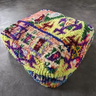 vintage rug POUF